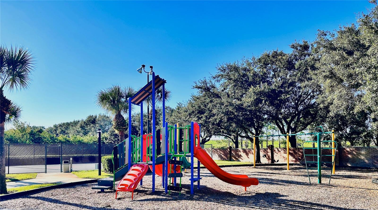 Image 21 of 51 For 586 Huntington Pines Drive