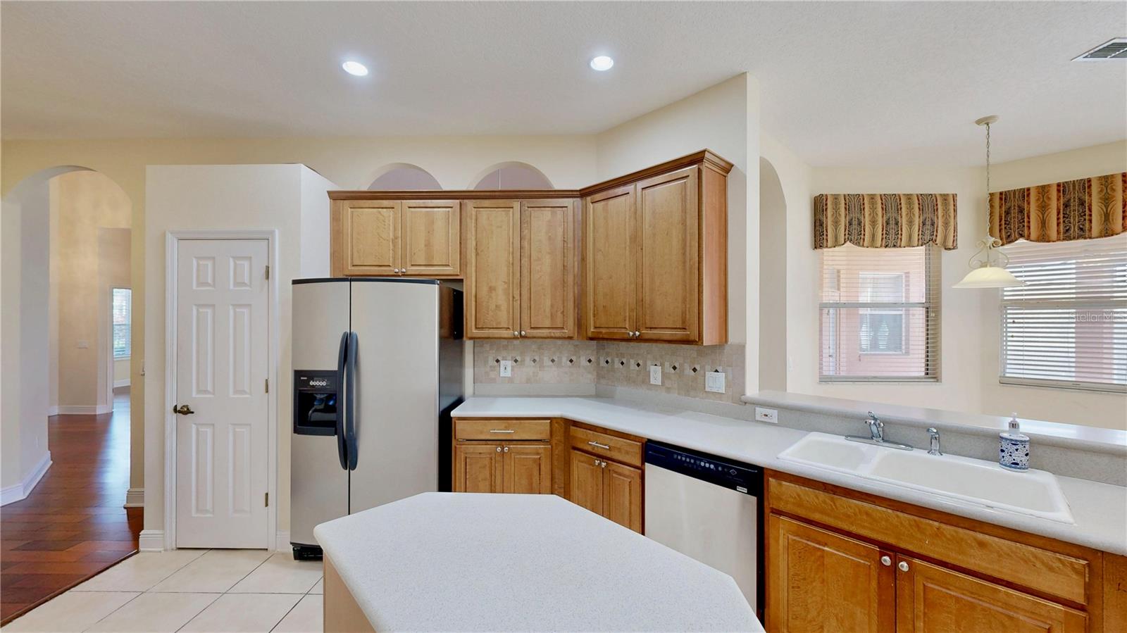 Image 29 of 51 For 586 Huntington Pines Drive