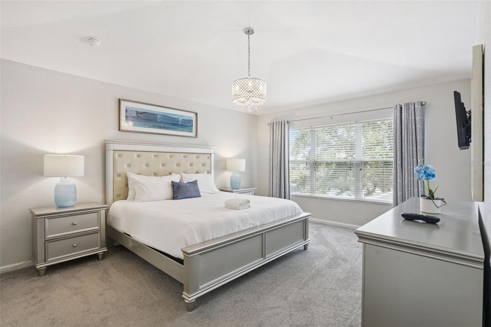 Image 12 of 37 For 2607 Daulby Street