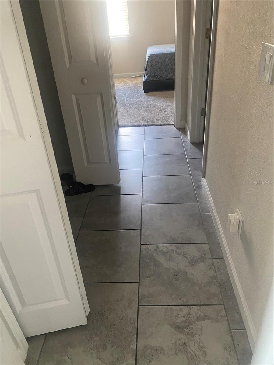 Image 11 of 21 For 705 Golden Elm Drive