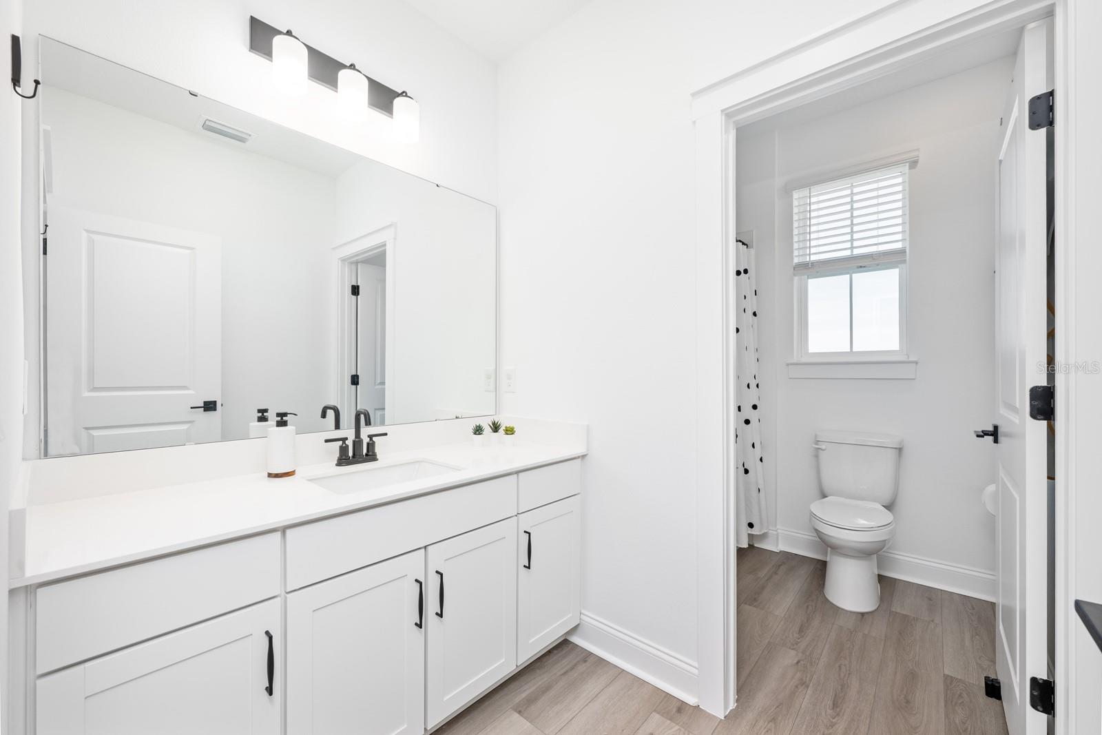 Image 19 of 27 For 12626 Clear Sapphire Drive