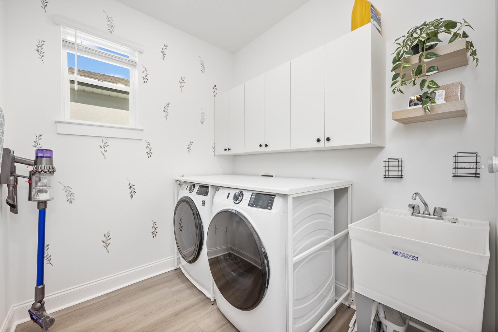 Image 21 of 27 For 12626 Clear Sapphire Drive