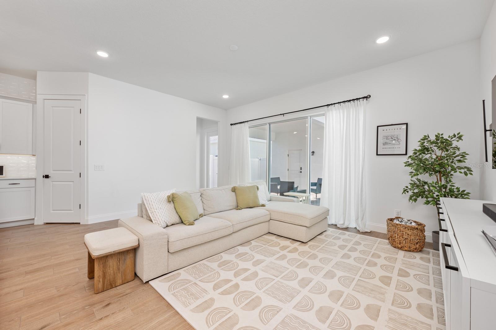 Image 7 of 27 For 12626 Clear Sapphire Drive