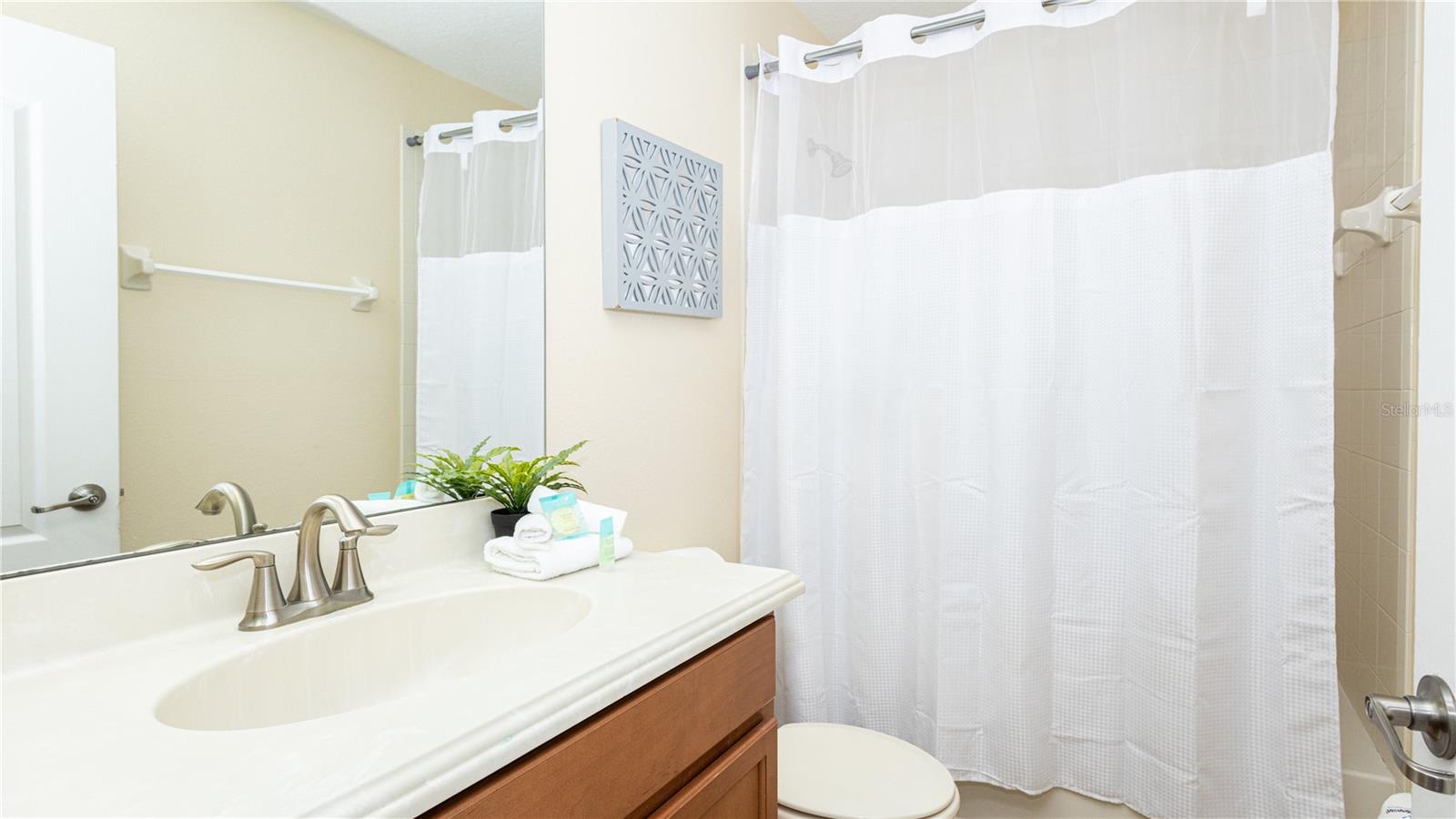 Image 30 of 66 For 2977 Buccaneer Palm Road