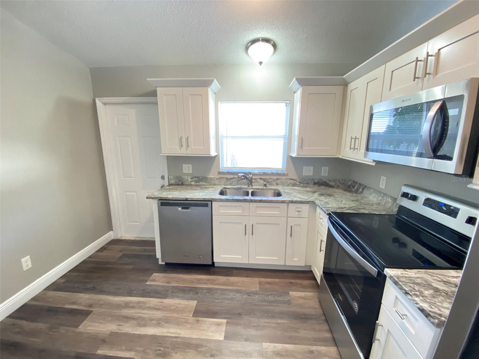 Image 3 of 22 For 2439 Harbor Town Drive 2439