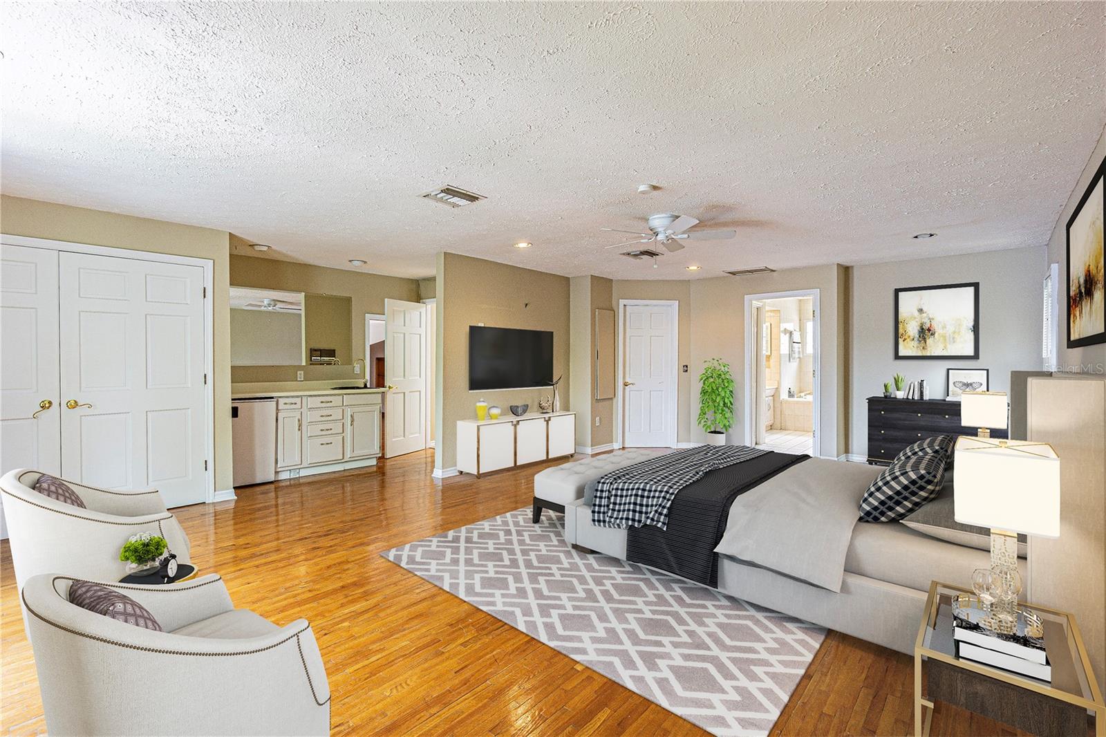 Image 15 of 51 For 18129 Crawley Road 1