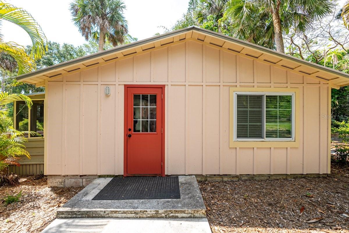 Listing photo id 12 for 13377 Indian River Dr