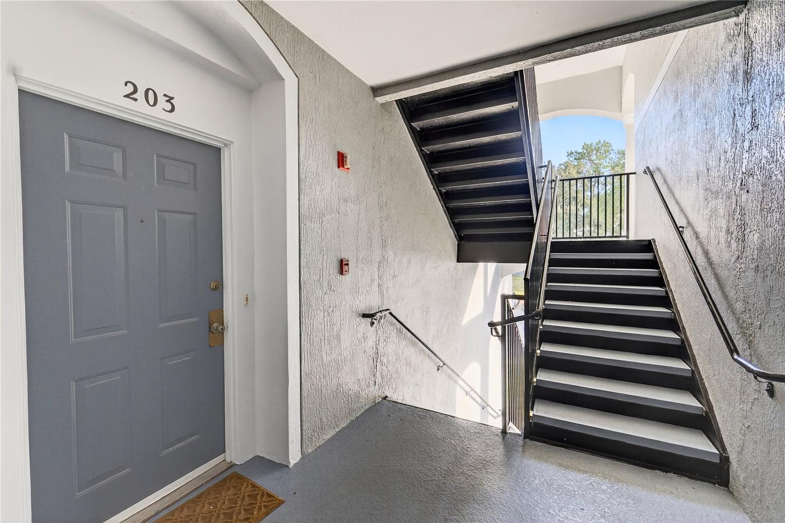 Image 2 of 52 For 8101 Coconut Palm Way 203