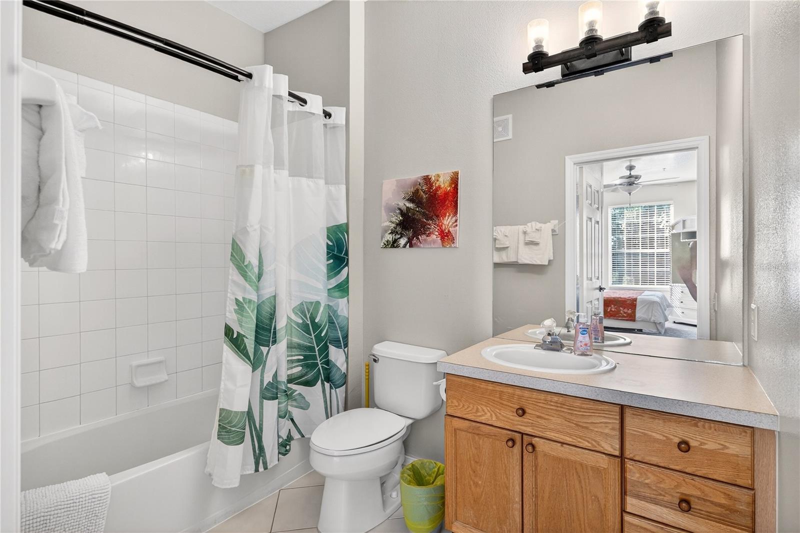 Image 27 of 52 For 8101 Coconut Palm Way 203