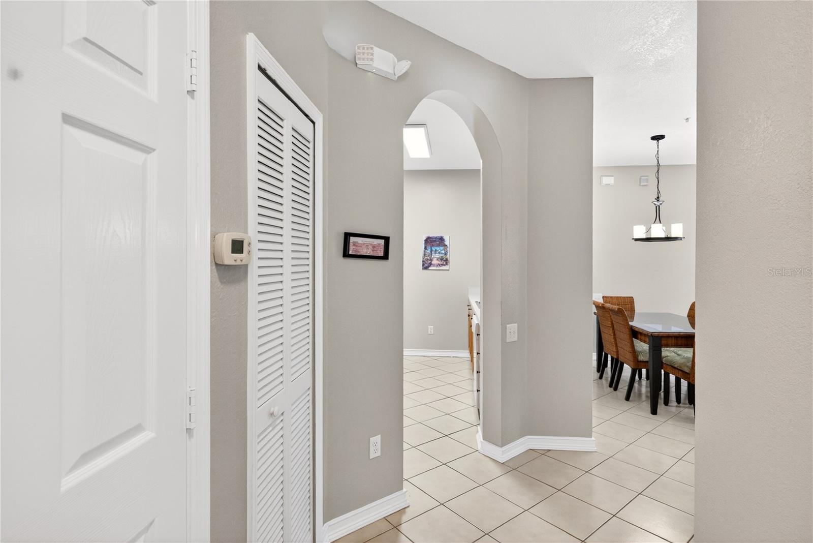 Image 4 of 52 For 8101 Coconut Palm Way 203