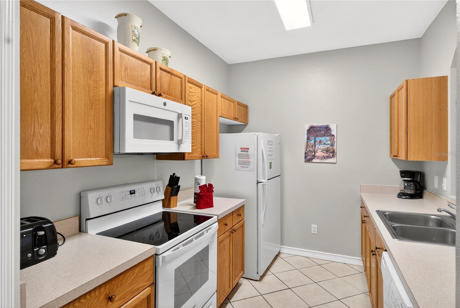 Image 7 of 52 For 8101 Coconut Palm Way 203