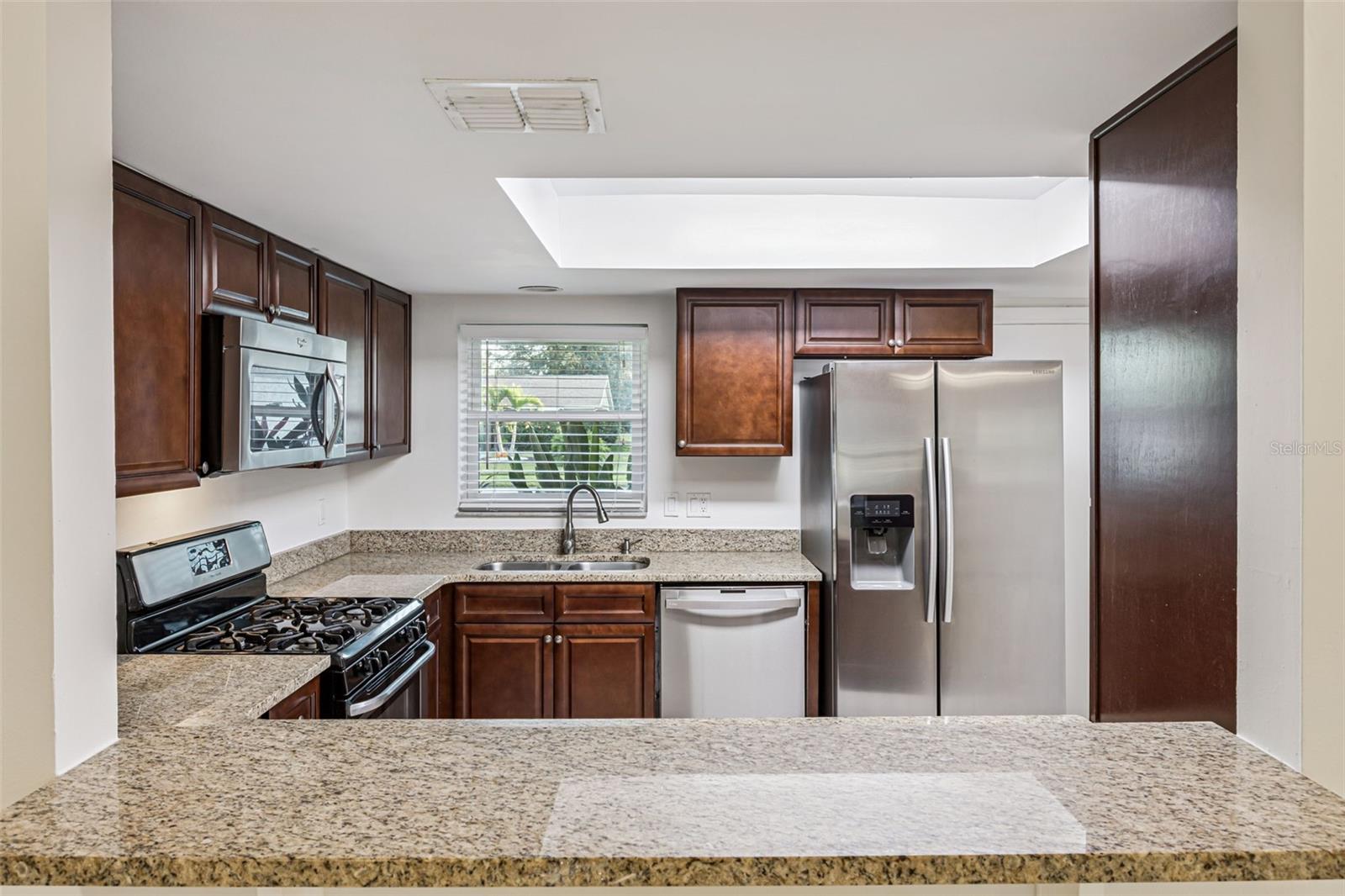 Image 16 of 43 For 5119 Lazy Lake Circle