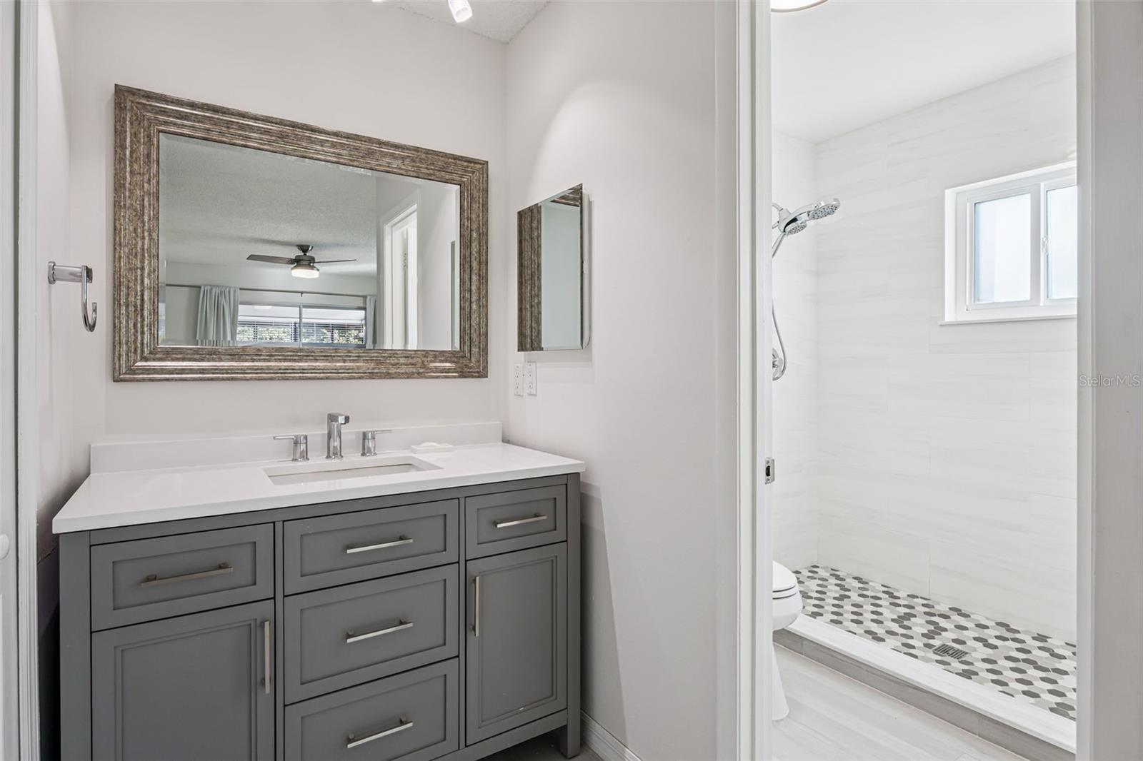 Image 21 of 43 For 5119 Lazy Lake Circle