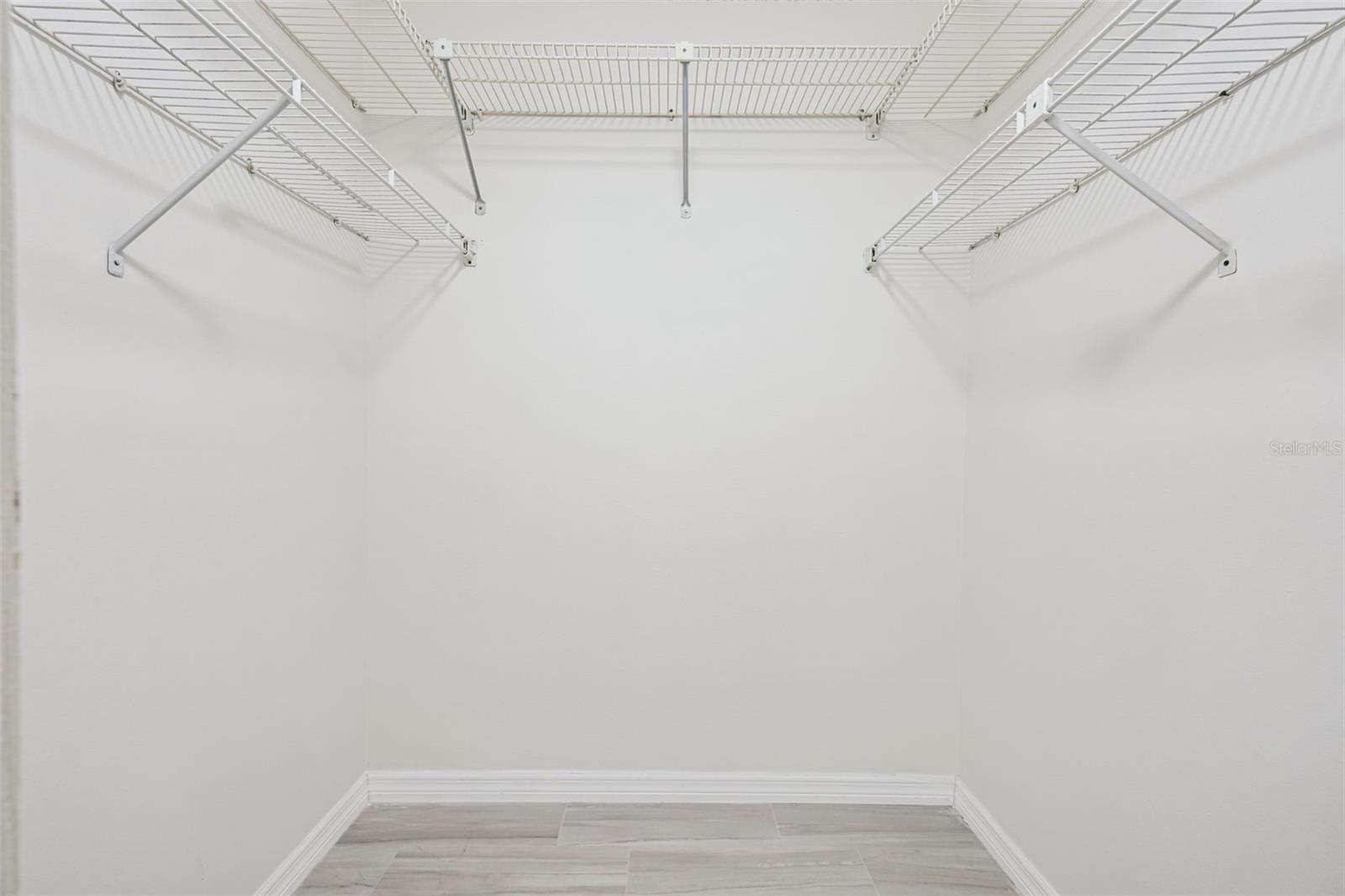 Image 24 of 43 For 5119 Lazy Lake Circle