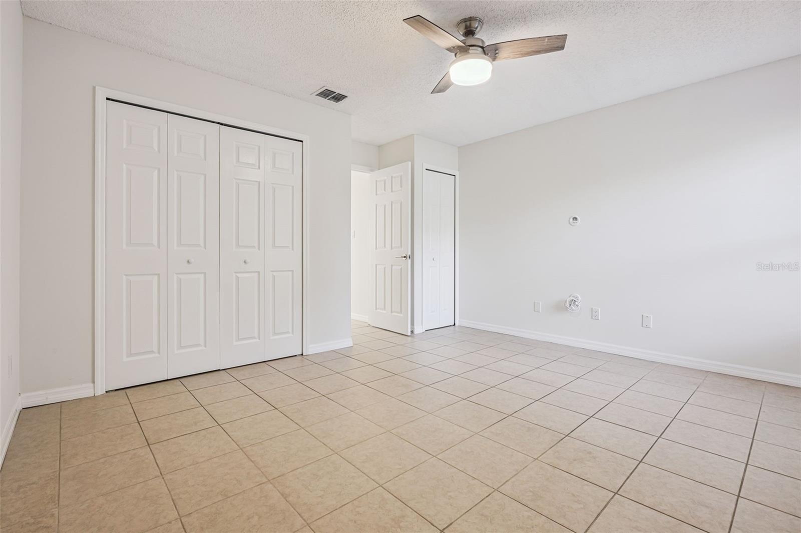 Image 27 of 43 For 5119 Lazy Lake Circle