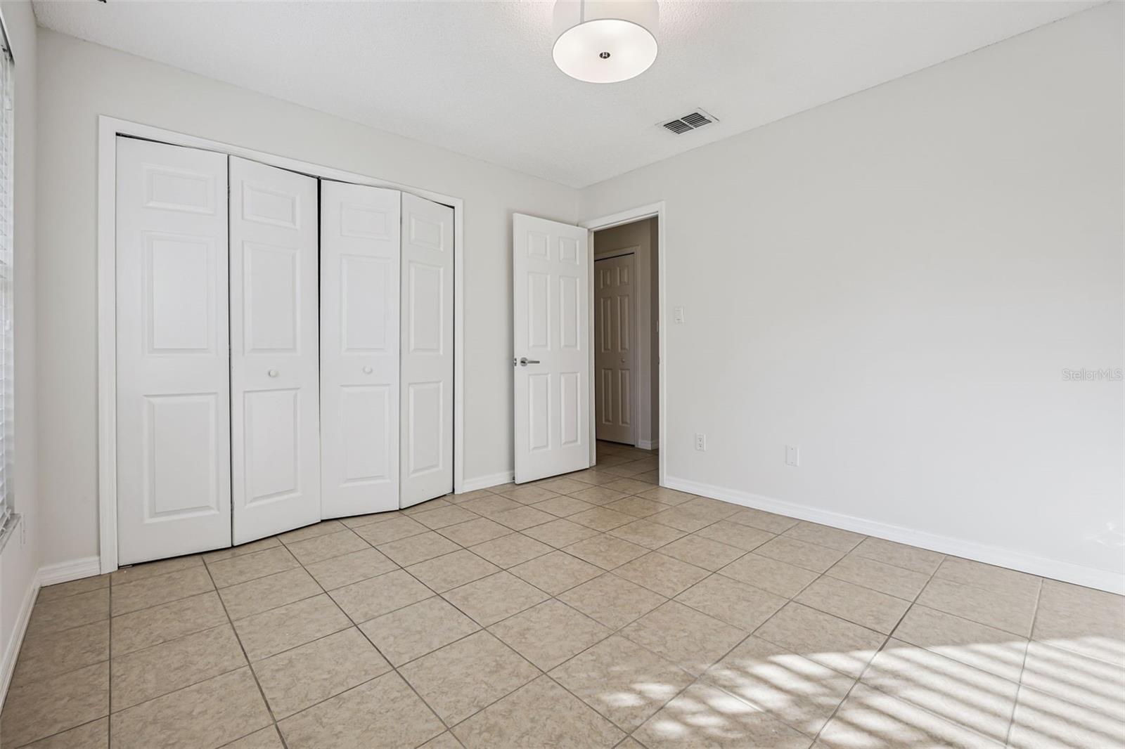 Image 30 of 43 For 5119 Lazy Lake Circle