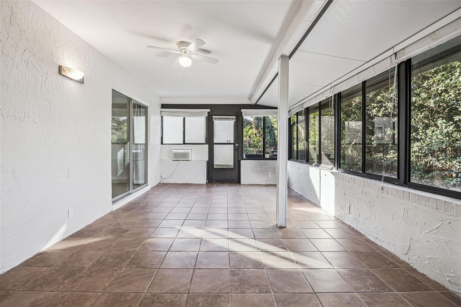 Image 33 of 43 For 5119 Lazy Lake Circle