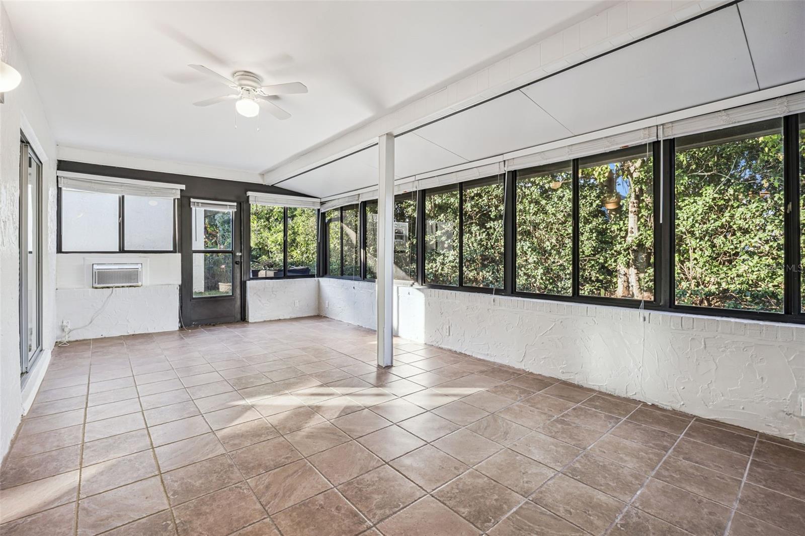 Image 34 of 43 For 5119 Lazy Lake Circle