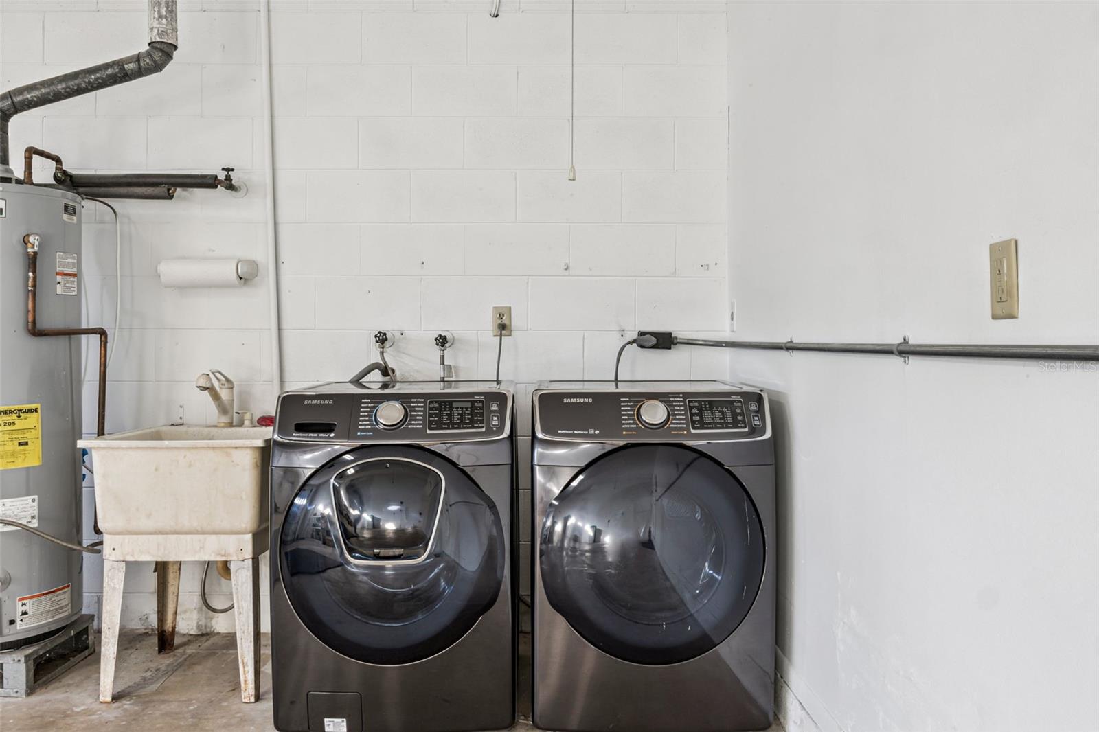 Image 36 of 43 For 5119 Lazy Lake Circle