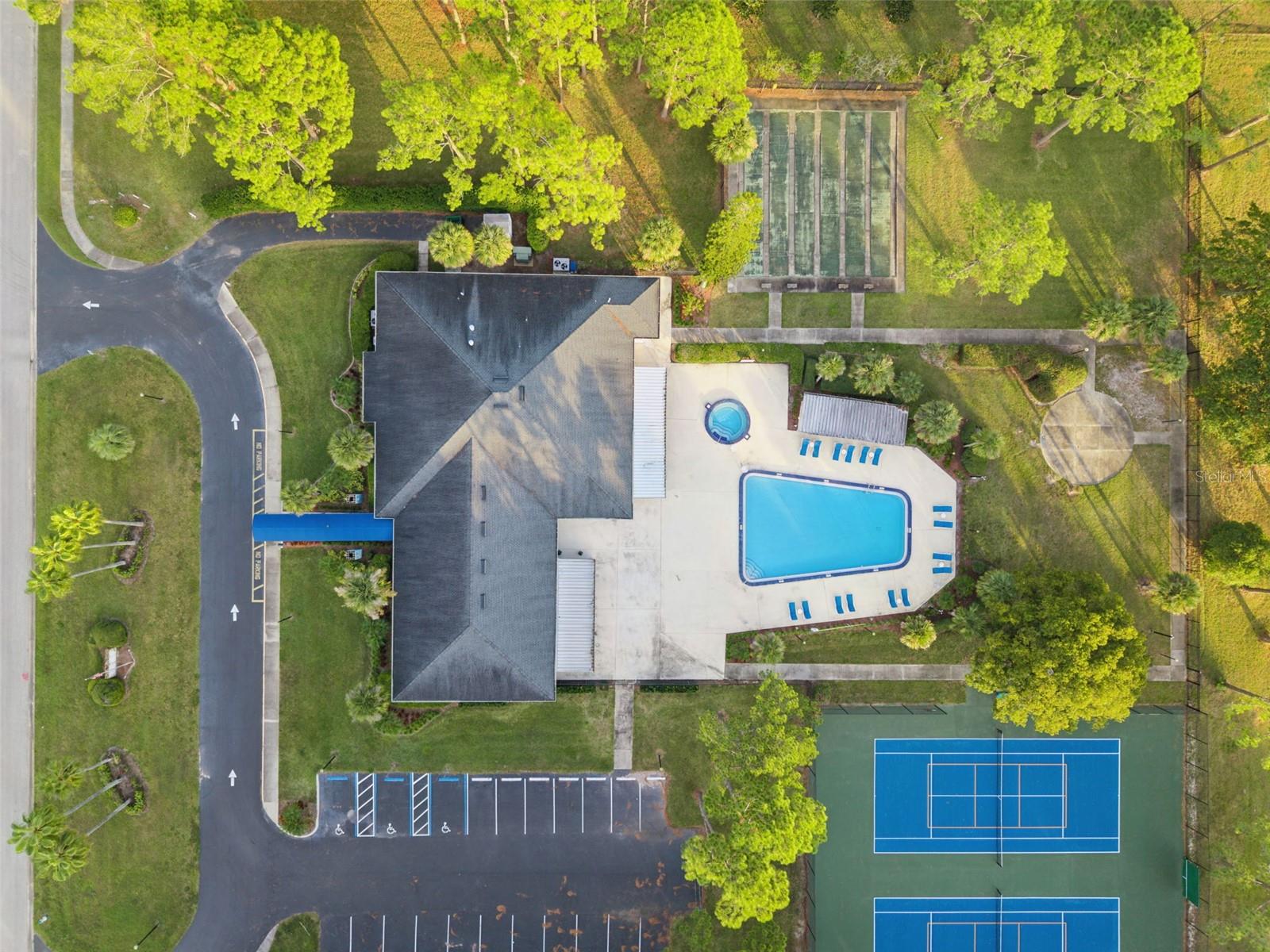 Image 41 of 43 For 5119 Lazy Lake Circle