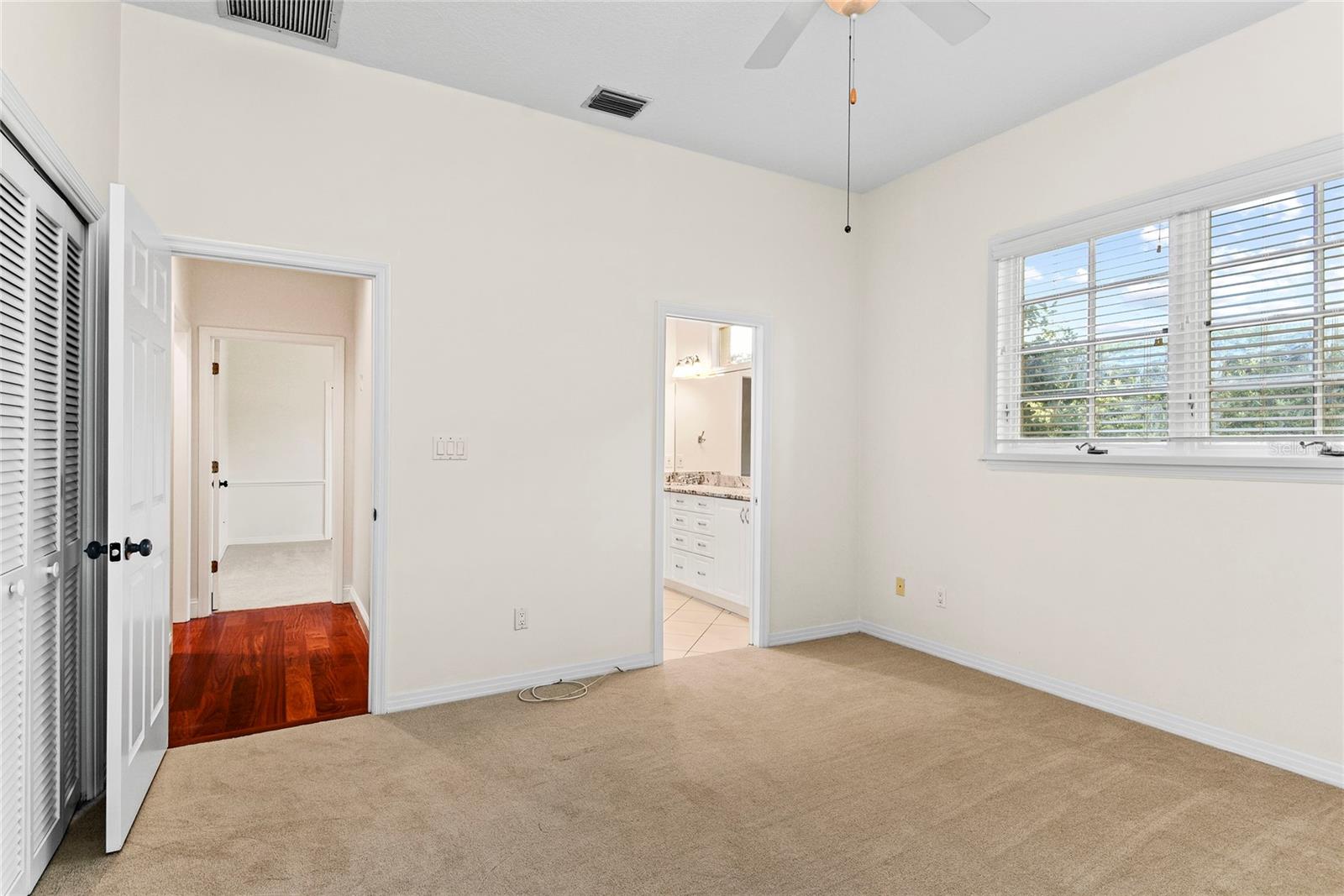 Image 35 of 44 For 519 Park North Court