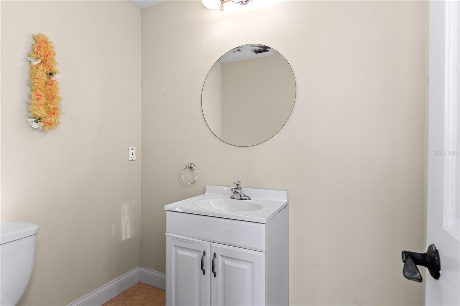 Image 37 of 44 For 519 Park North Court