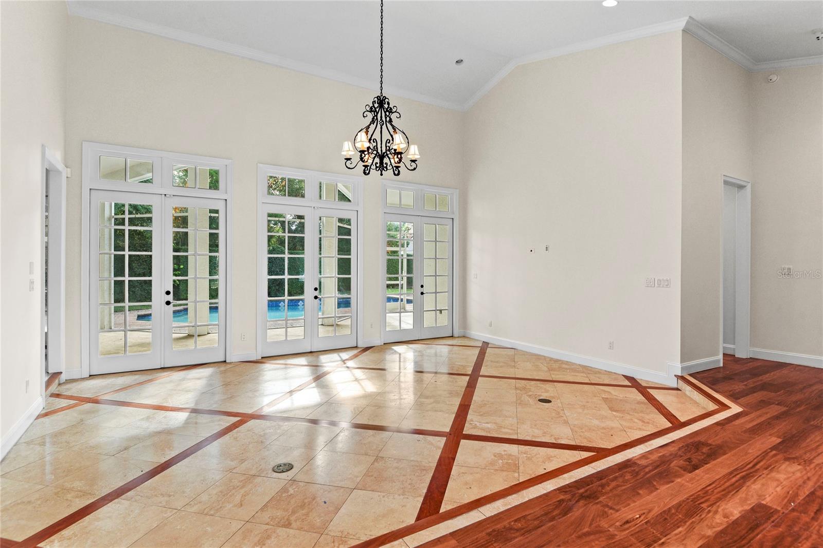 Image 6 of 44 For 519 Park North Court