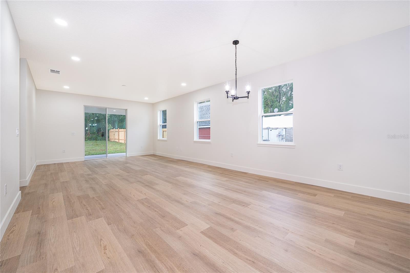 Image 10 of 27 For 1240 Votaw  