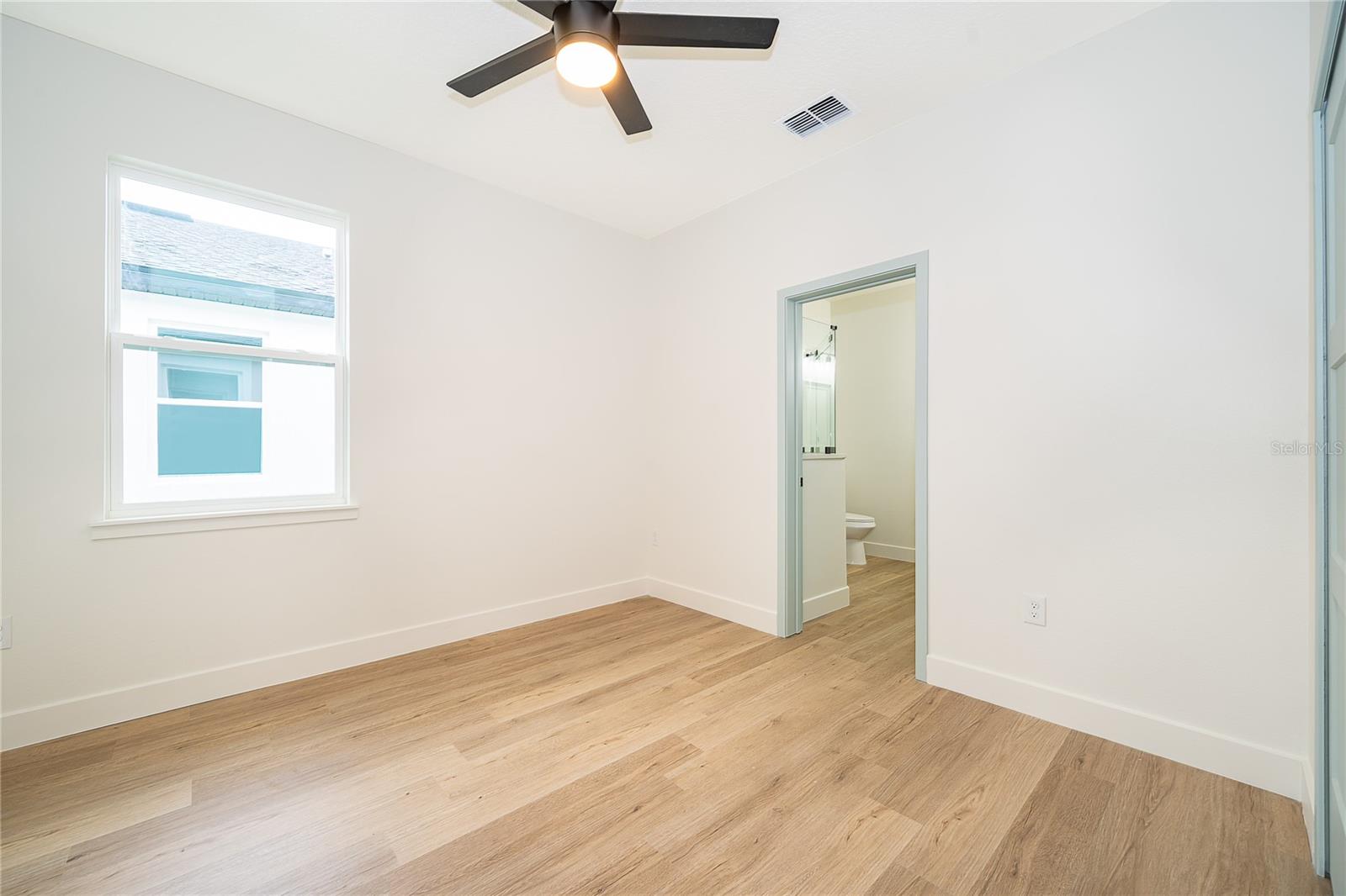 Image 12 of 27 For 1240 Votaw  