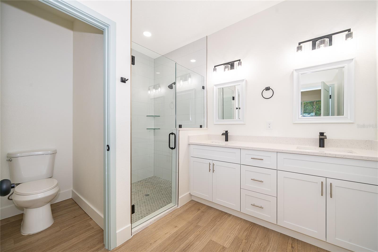 Image 13 of 27 For 1240 Votaw  