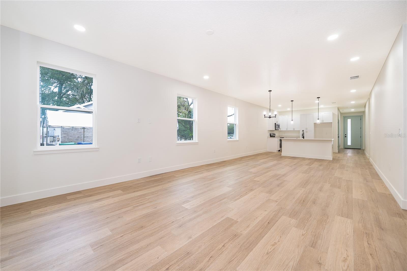 Image 9 of 27 For 1240 Votaw  