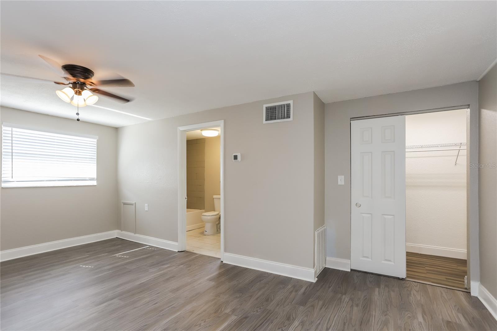 Image 7 of 16 For 1960 Cecil Street