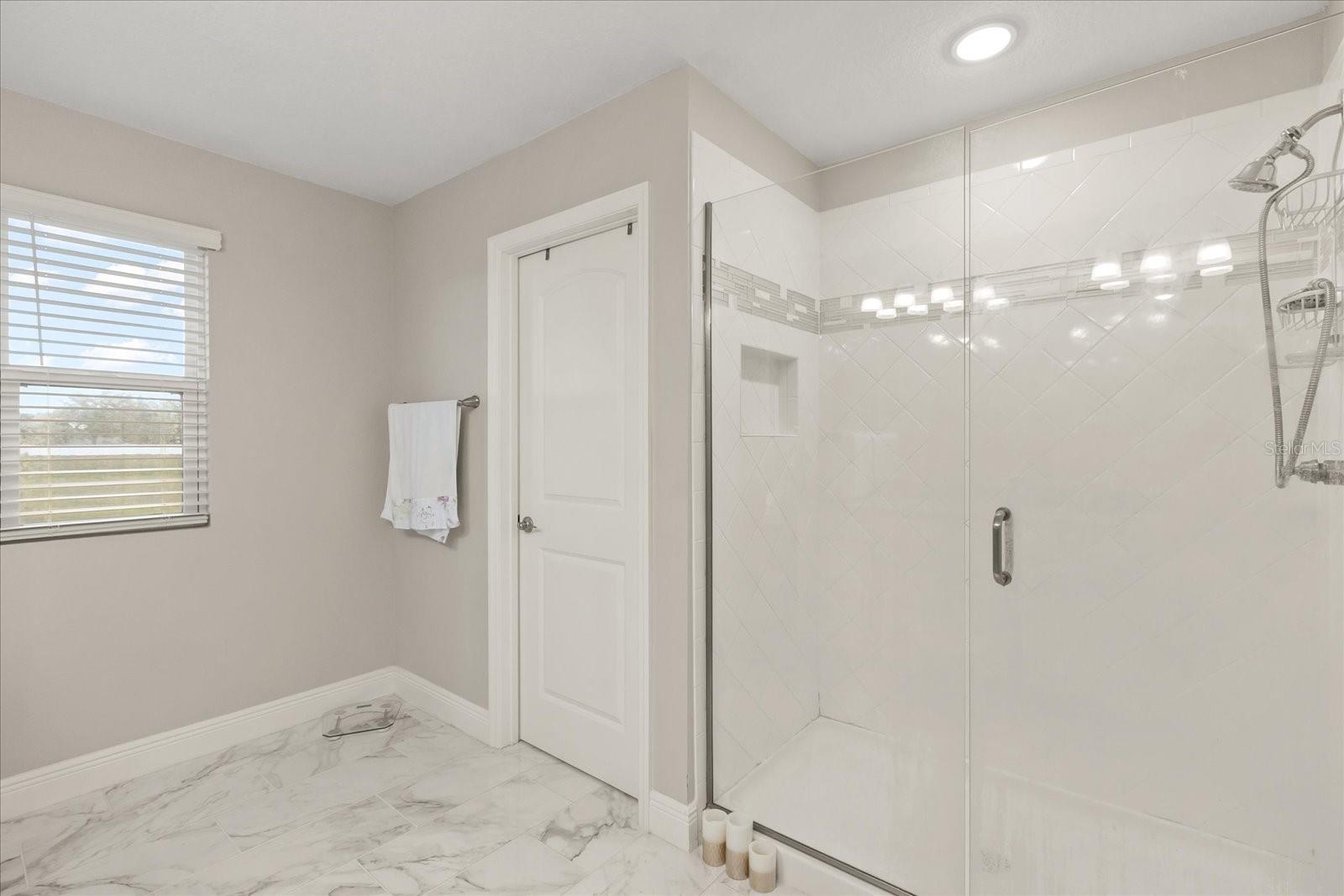 Image 11 of 18 For 31707 Broadwater Avenue