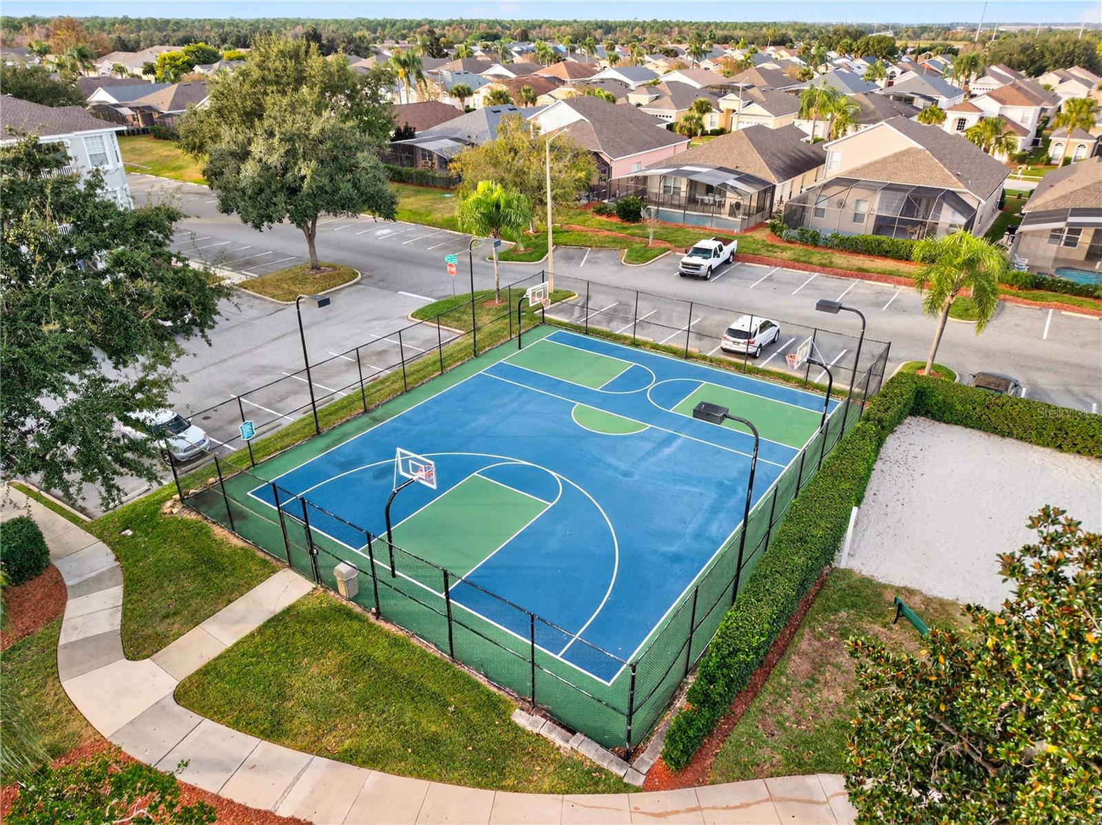 Image 38 of 47 For 8105 Coconut Palm Way 203