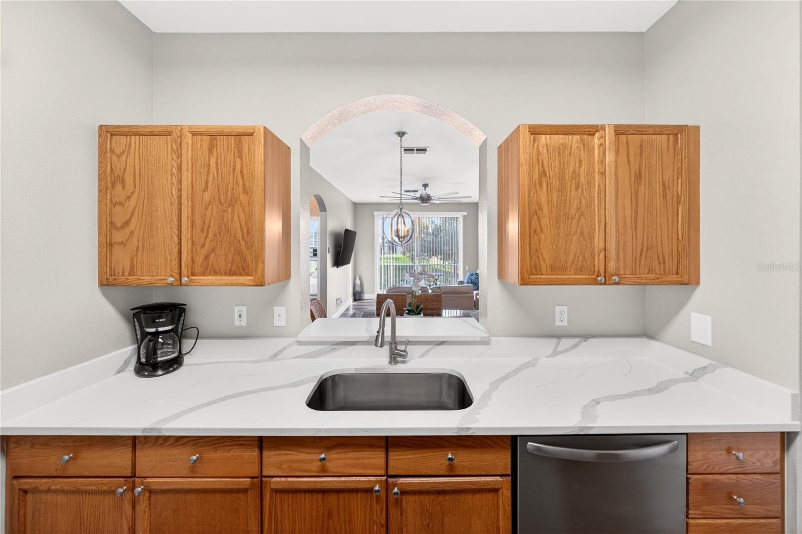 Image 6 of 47 For 8105 Coconut Palm Way 203