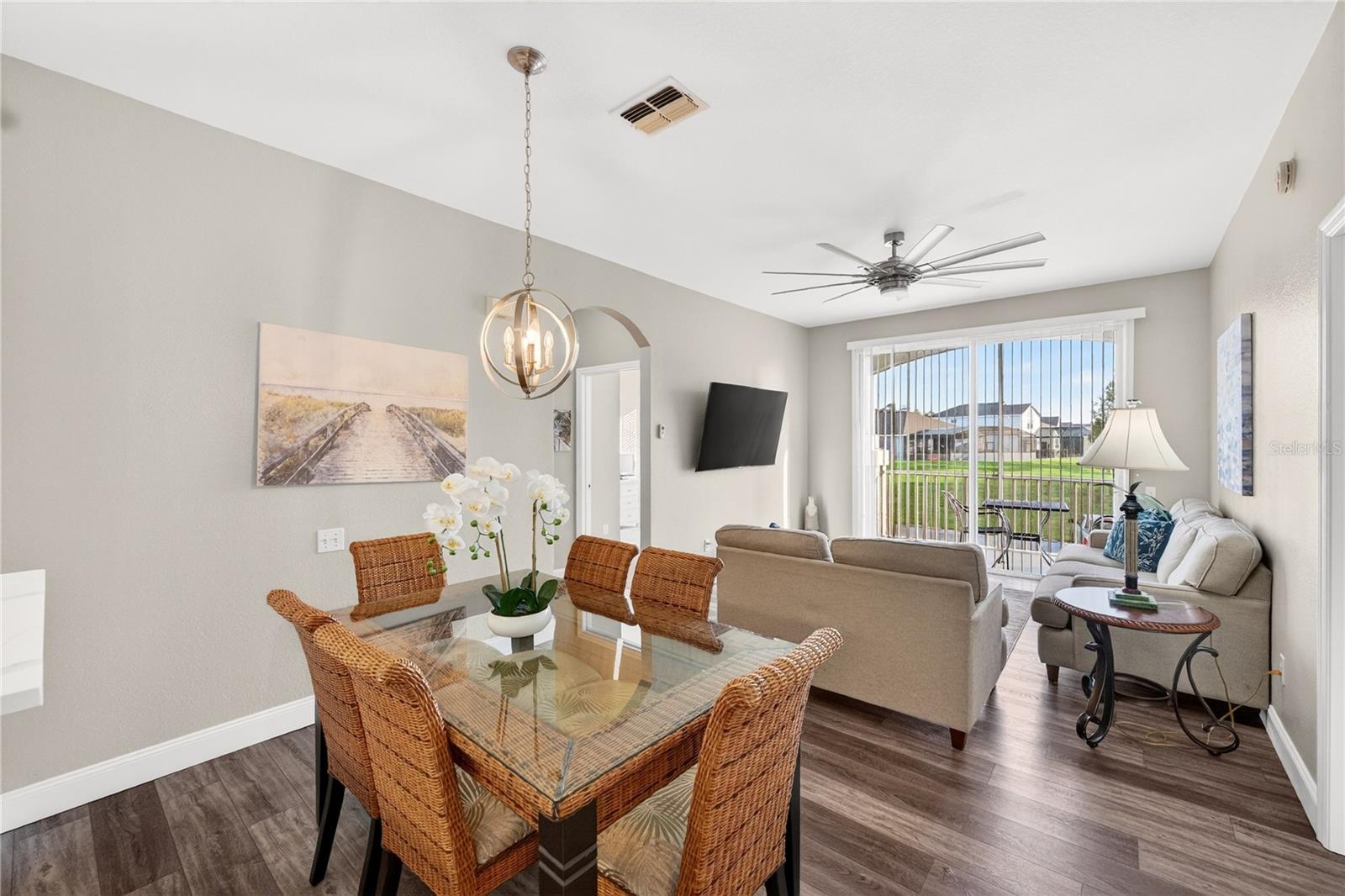 Image 8 of 47 For 8105 Coconut Palm Way 203