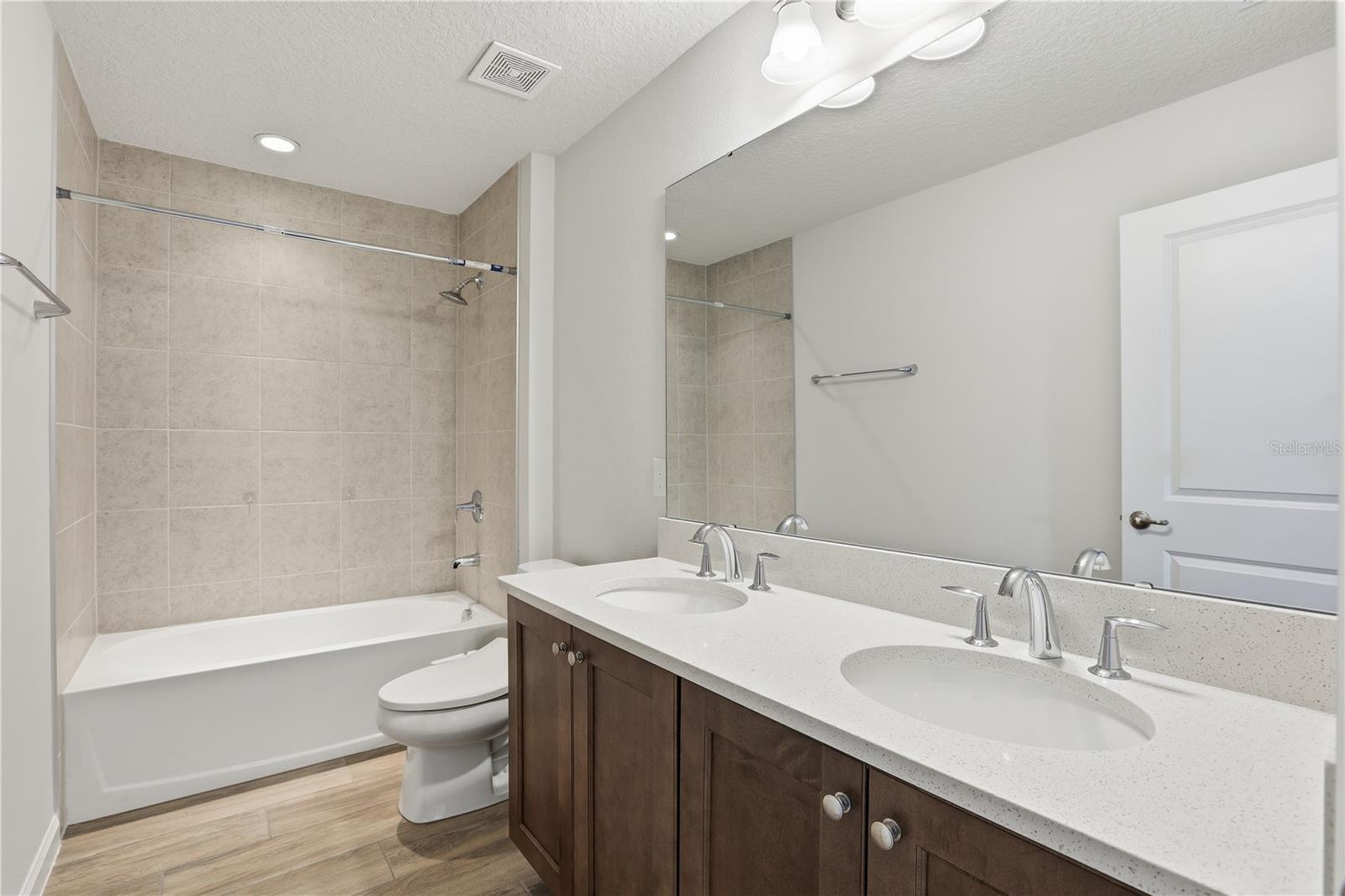 Image 30 of 52 For 3610 Arbordale Loop