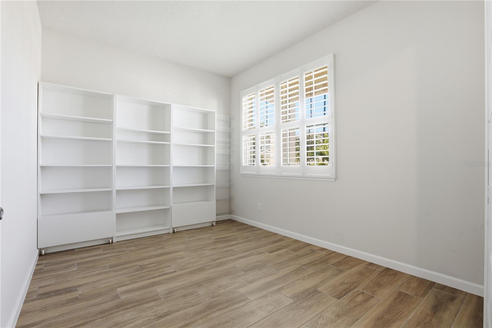 Image 4 of 52 For 3610 Arbordale Loop