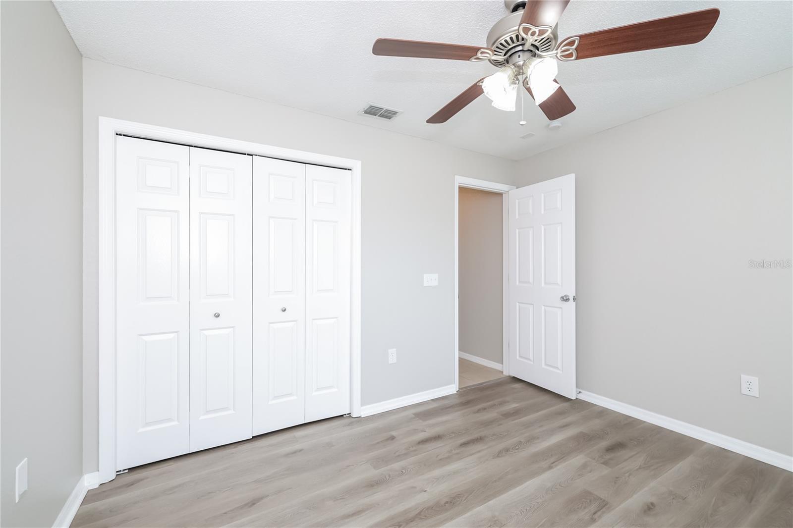 Image 11 of 16 For 102 Ashley Loop