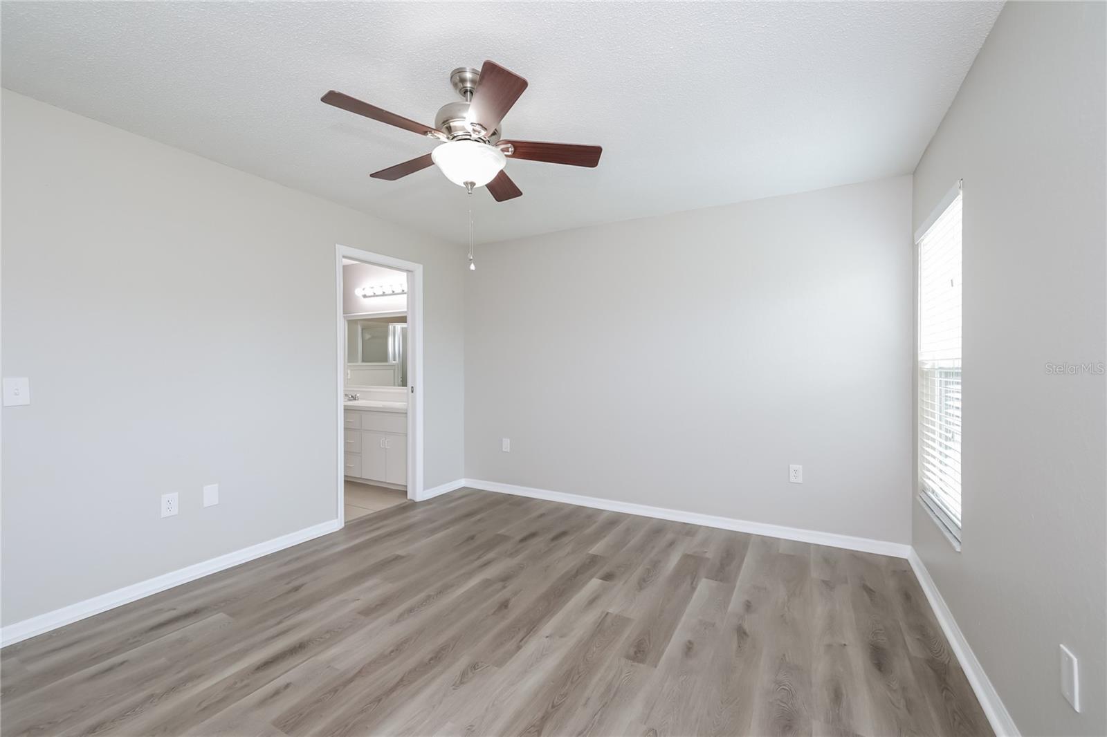 Image 9 of 16 For 102 Ashley Loop