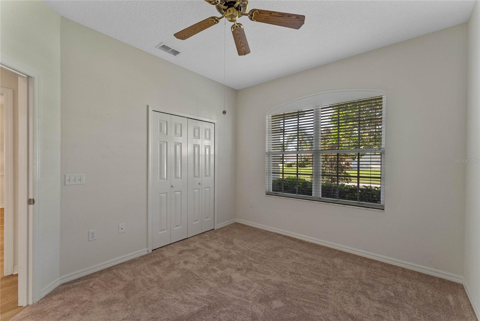 Image 21 of 26 For 390 Foxhill Drive