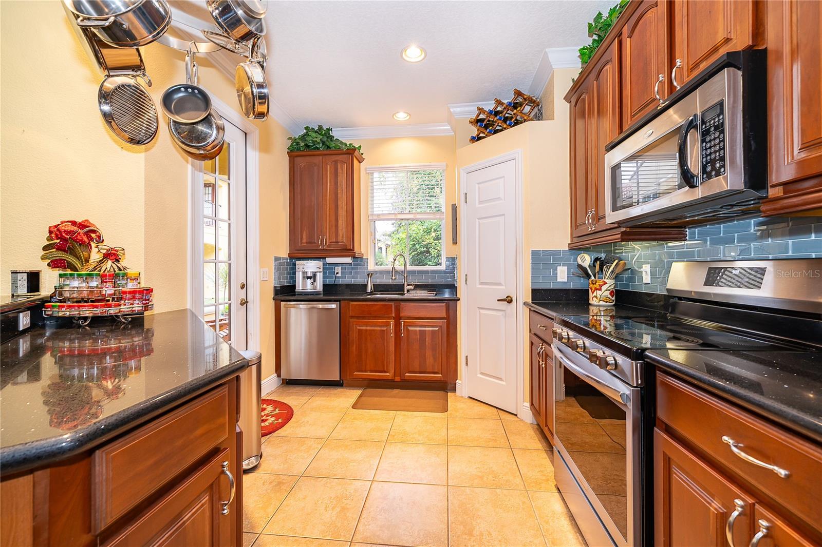 Image 13 of 26 For 3623 Zuma Way