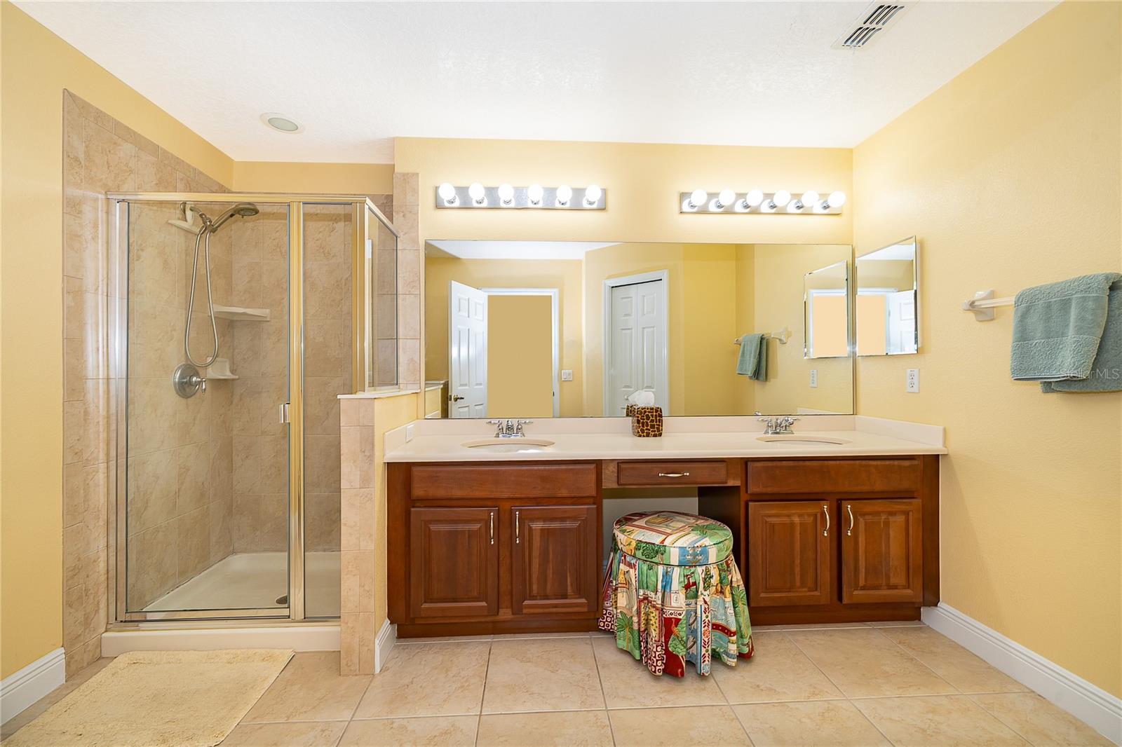 Image 19 of 26 For 3623 Zuma Way