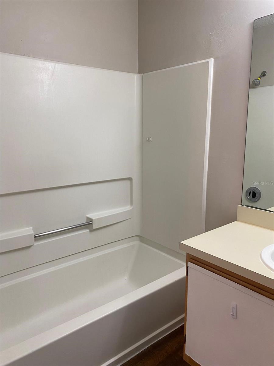 Image 10 of 12 For 2569 Grassy Point Drive 313