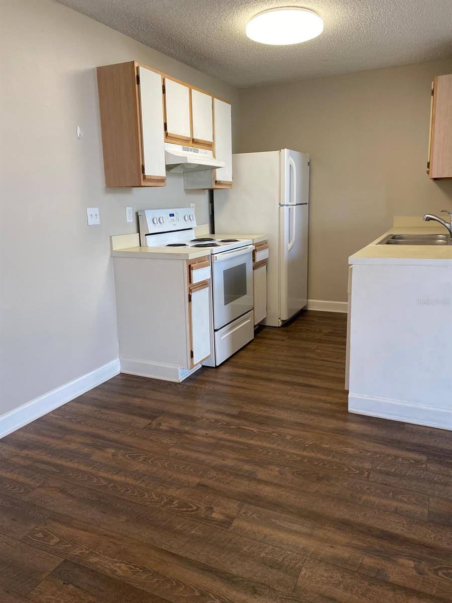 Image 11 of 12 For 2569 Grassy Point Drive 313