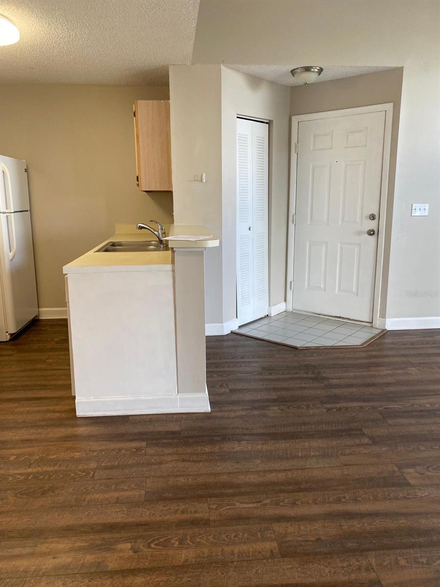 Image 5 of 12 For 2569 Grassy Point Drive 313