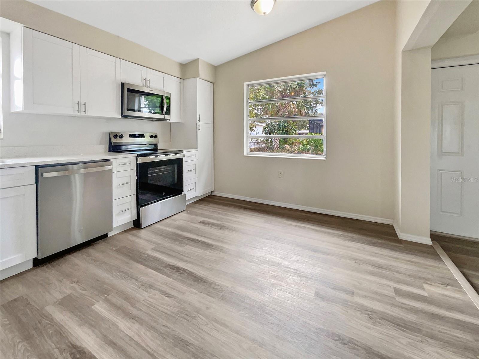 Image 14 of 19 For 5812 22nd Street W