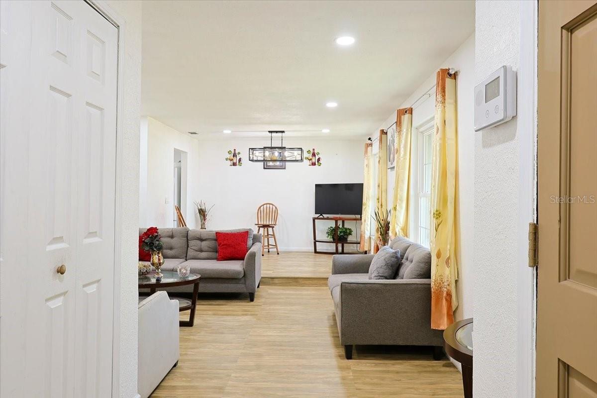 Image 5 of 27 For 2244 Menomonee Court