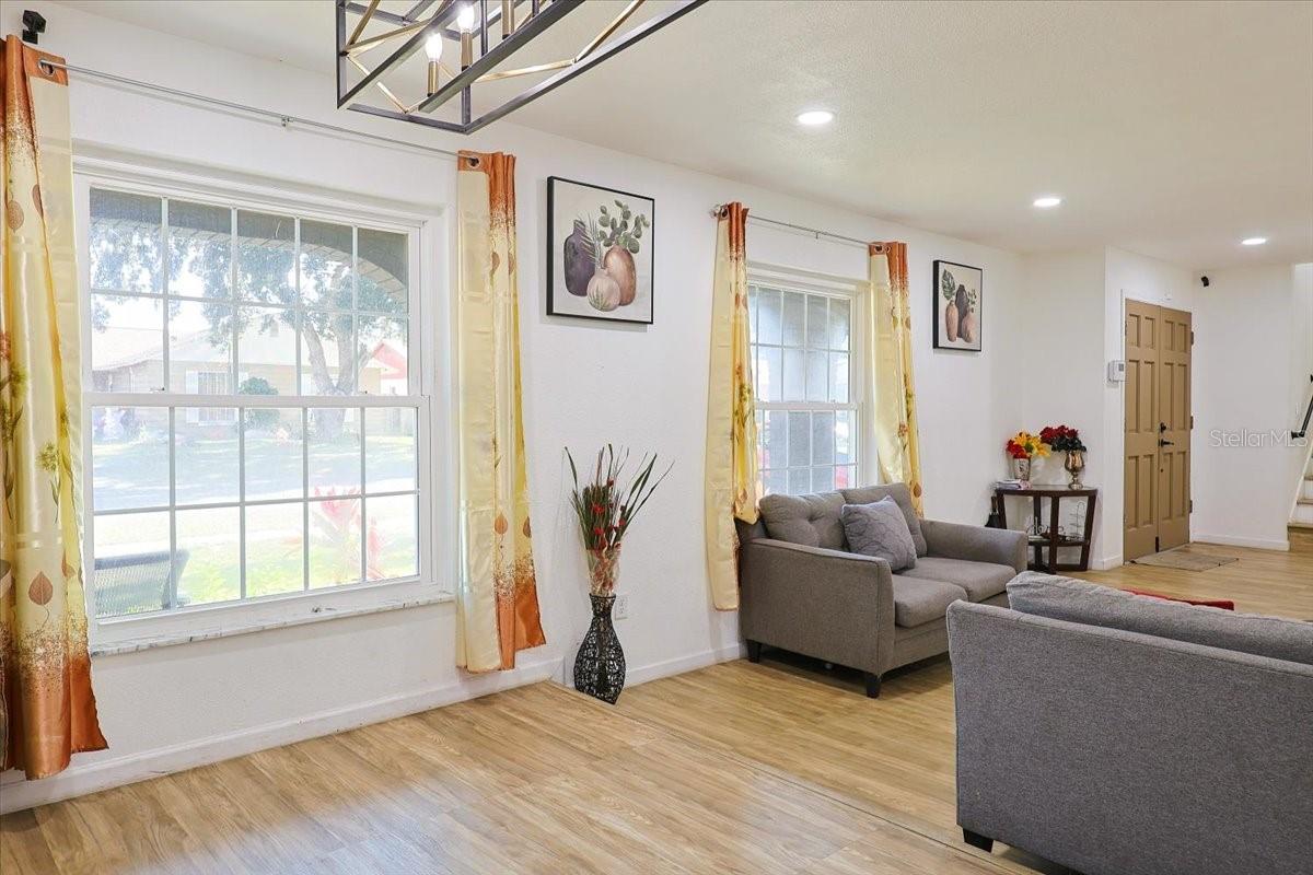 Image 7 of 27 For 2244 Menomonee Court