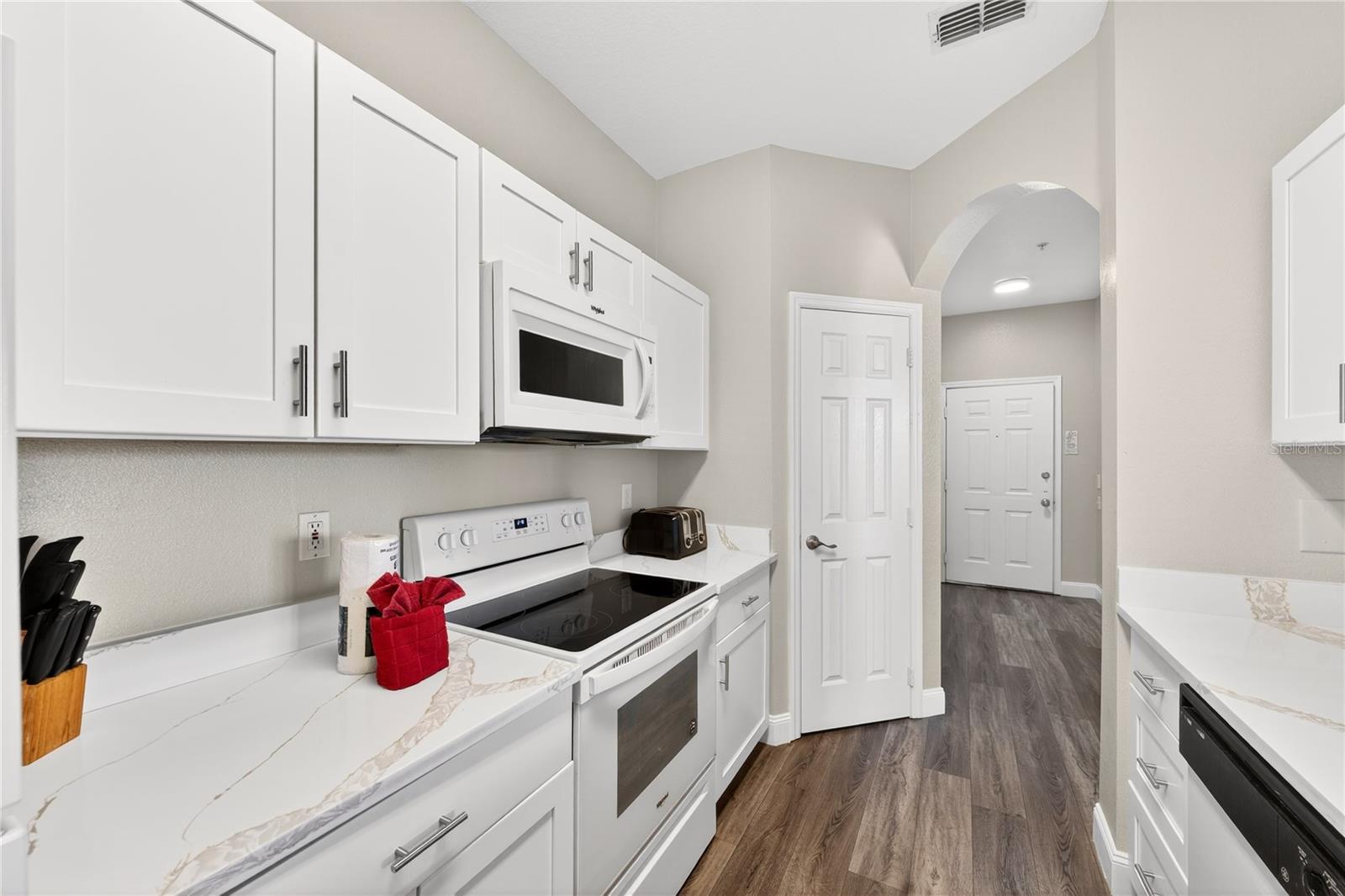 Image 10 of 51 For 8100 Princess Palm Lane 201